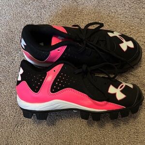 NEW Under Armour Kids' Black and Pink softball cleats size 1
